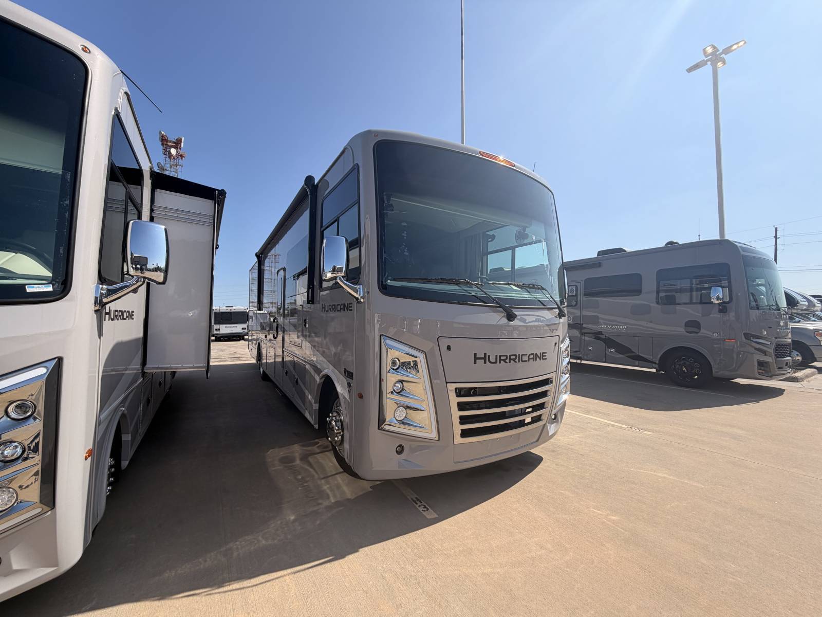 2026 Thor Motor Coach HURRICANE 35J in spring TX