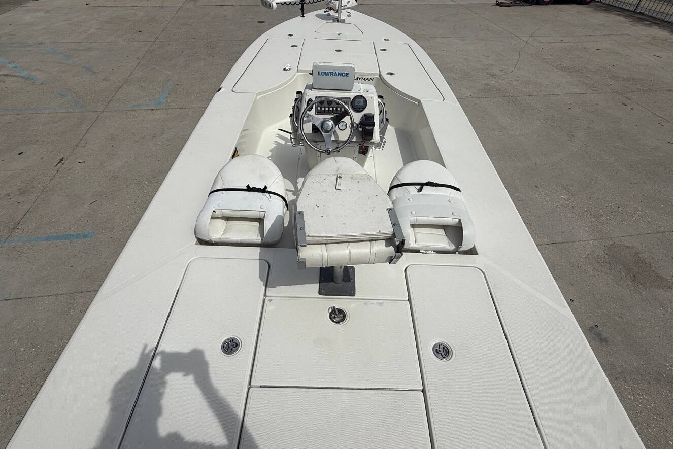 A photo of this 2006 Ranger 223 Cayman