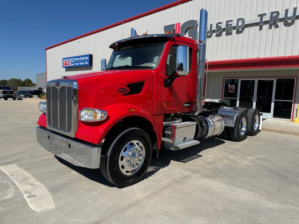 2021 PETERBILT 567 in Strafford, MO