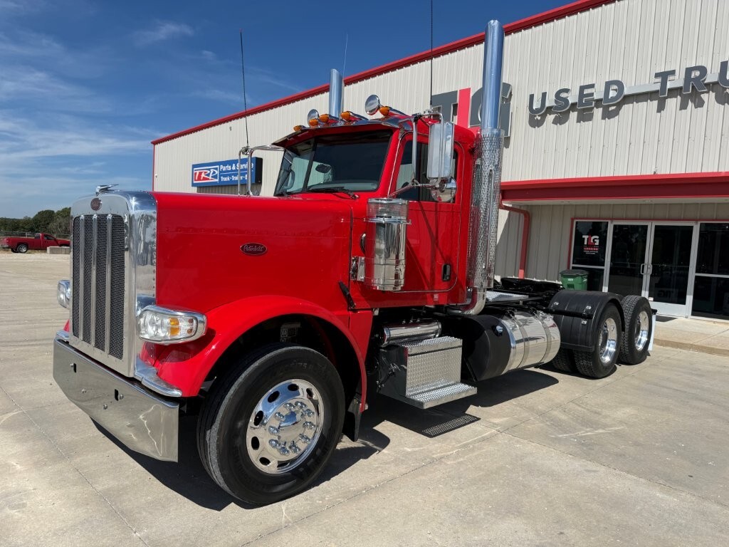 2022 PETERBILT 389 in Strafford, MO