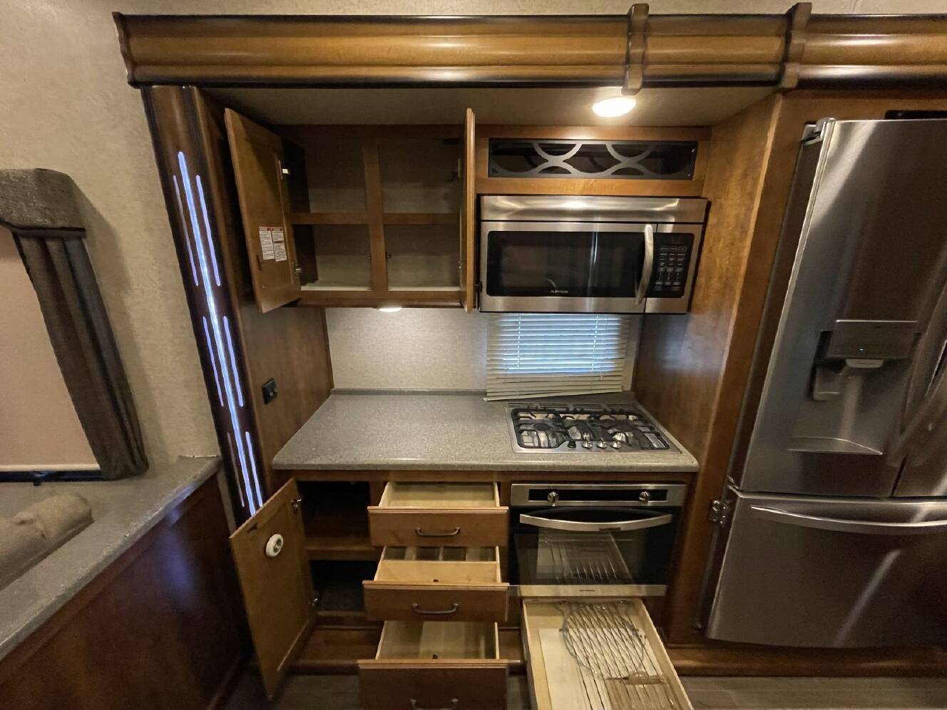 A photo of this 2018 Heartland BIG COUNTRY 4010RD