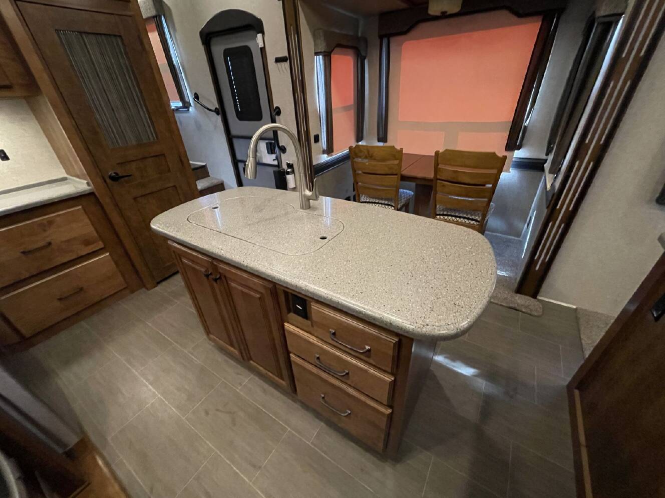 A photo of this 2018 Heartland BIG COUNTRY 4010RD