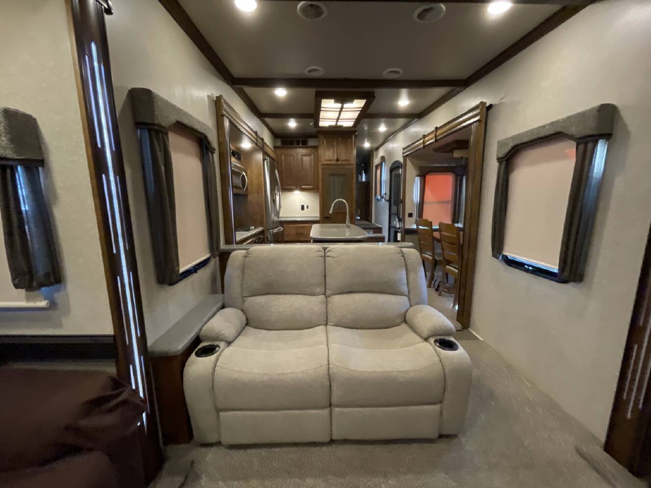 A photo of this 2018 Heartland BIG COUNTRY 4010RD