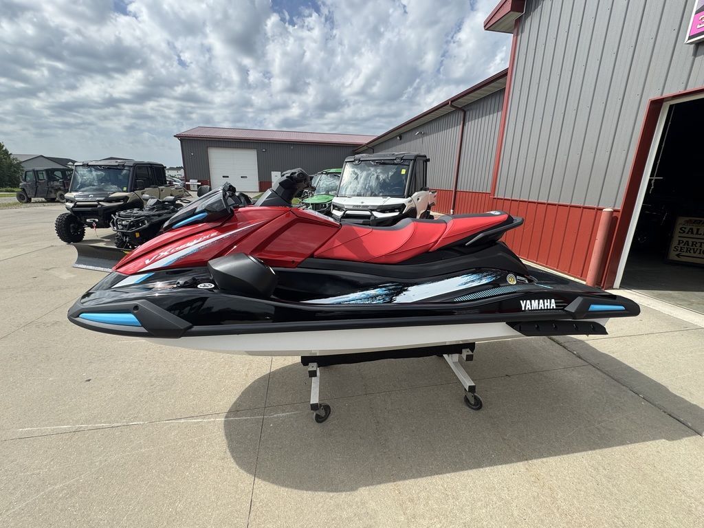 2026 Yamaha VX Deluxe Red in cedar falls IA