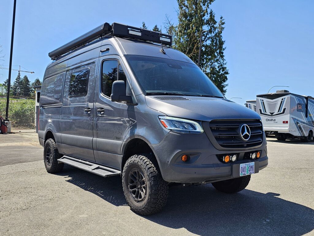 2025 Winnebago RevelÃ¢Â¢ 44E in kent WA