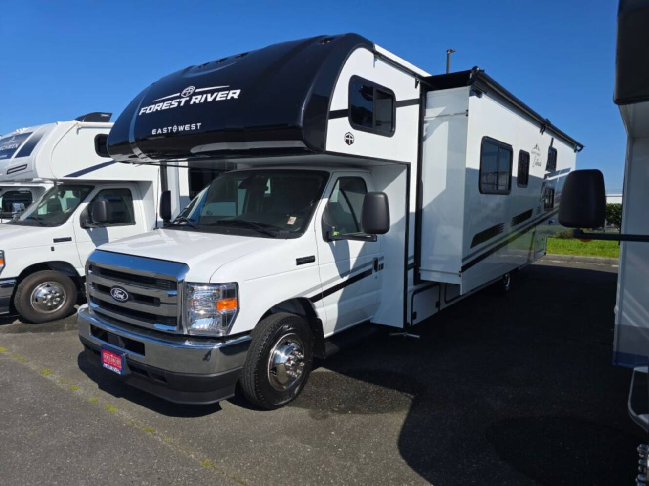 A photo of this 2026 East To West Entrada 3100FB