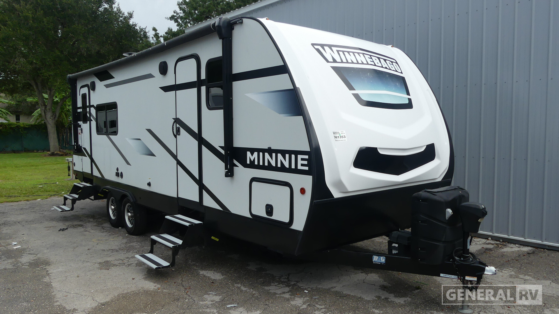 2023 Winnebago MINNIE 2529RG in fort myers FL