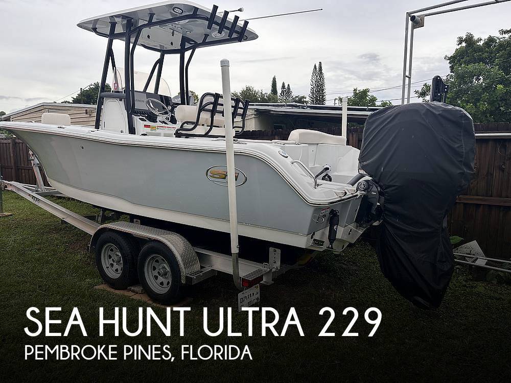 2024 Sea Hunt Ultra 229 Center Console Boat boat