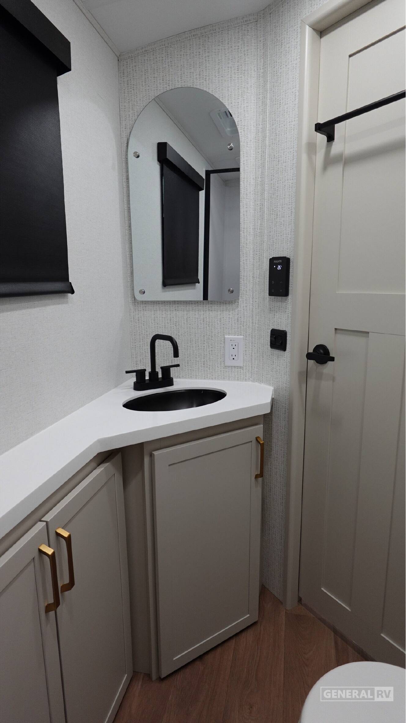 A photo of this 2027 Grand Design IMAGINE 2800BH