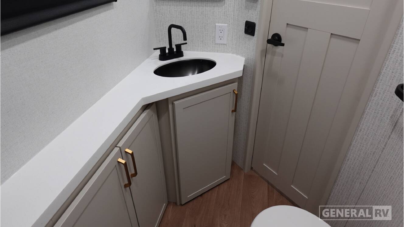 A photo of this 2027 Grand Design IMAGINE 2800BH