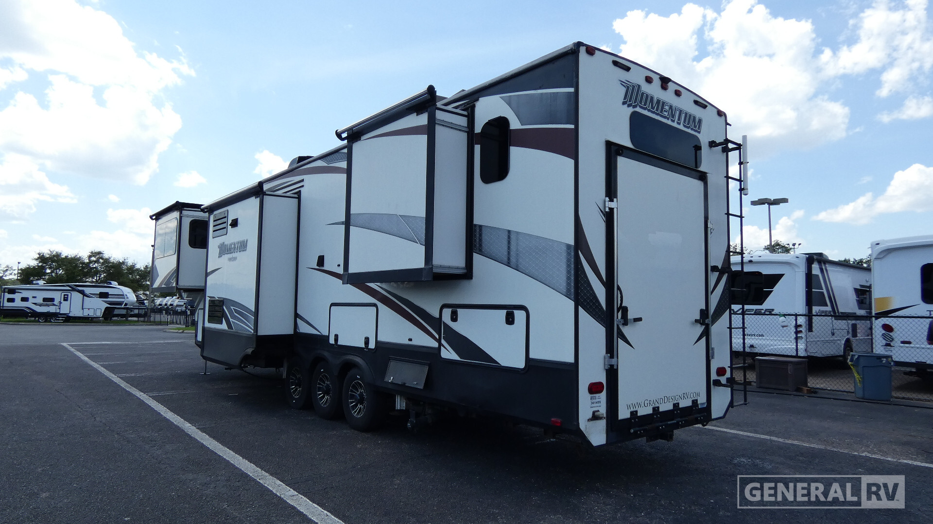 2017 Grand Design MOMENTUM 376TH in ashland VA