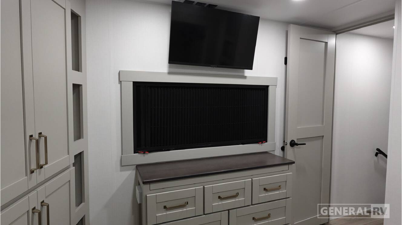 A photo of this 2027 Brinkley MODEL Z 3515