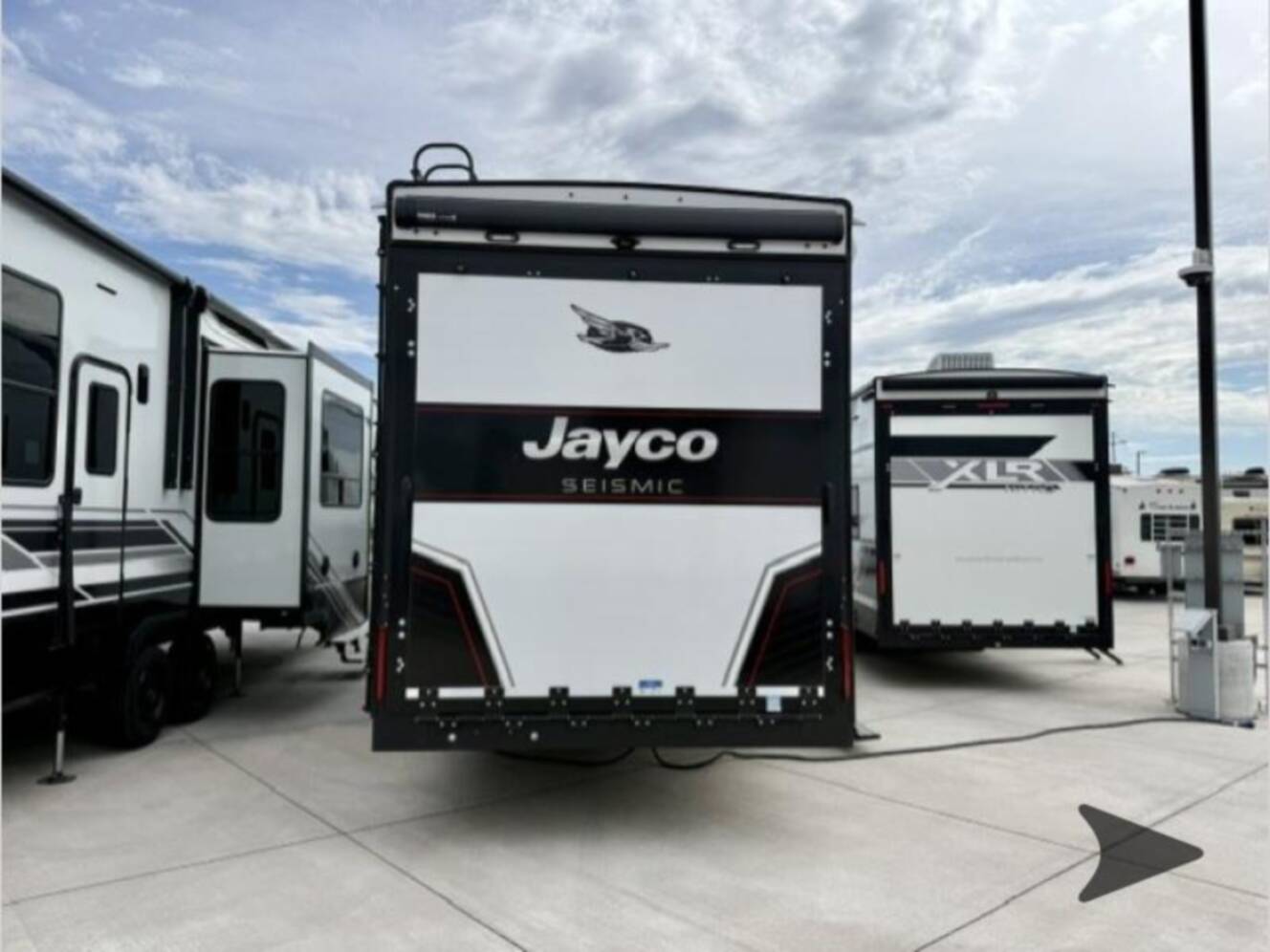 A photo of this 2026 Jayco Seismic 395