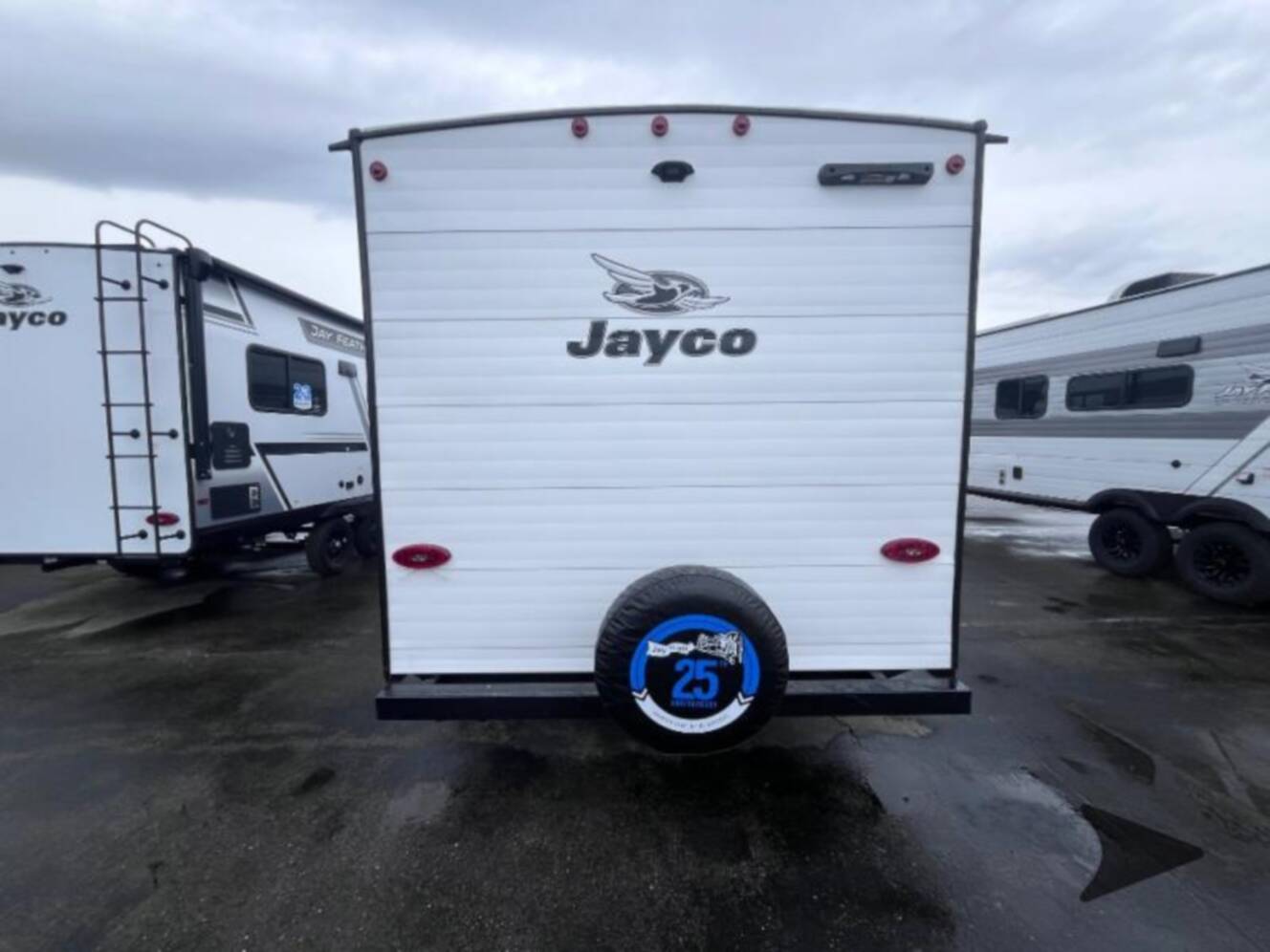 A photo of this 2027 Jayco Jay Flight SLX 260BHW