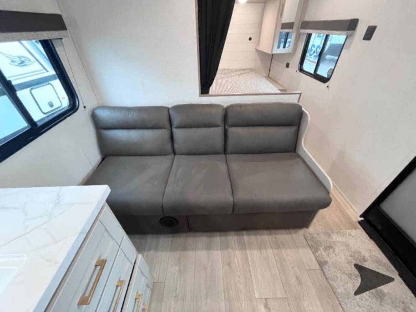 A photo of this 2027 Jayco Jay Flight SLX 260BHW