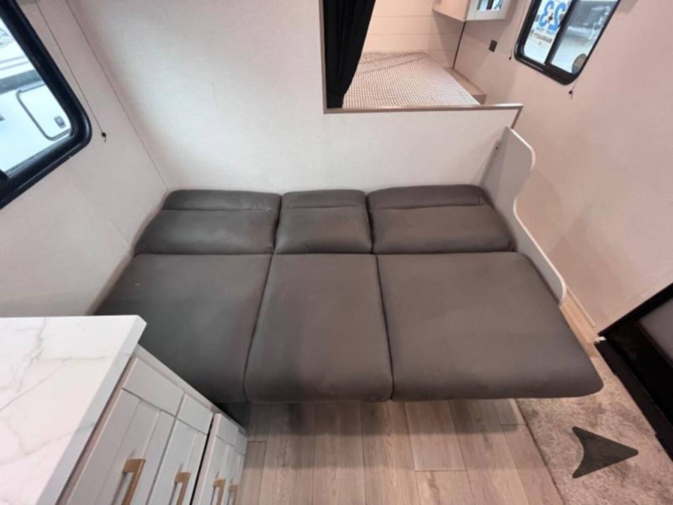 A photo of this 2027 Jayco Jay Flight SLX 260BHW