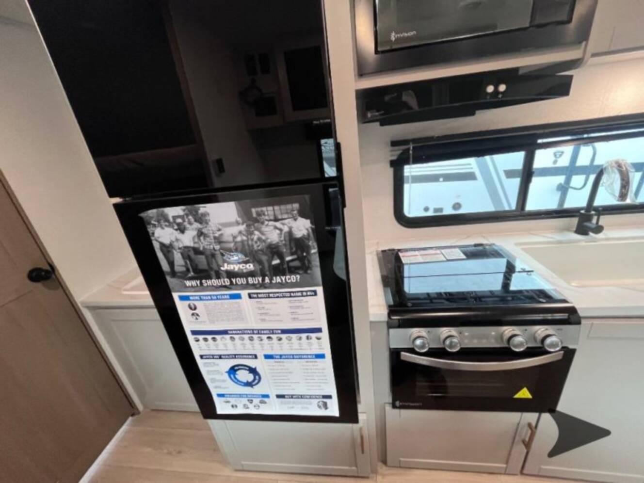 A photo of this 2027 Jayco Jay Flight SLX 260BHW