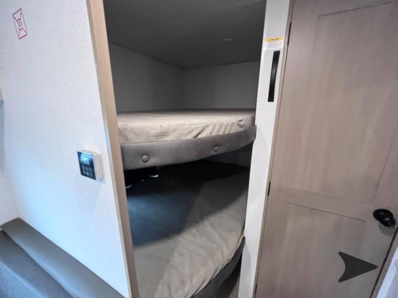 A photo of this 2027 Jayco Jay Flight SLX 260BHW