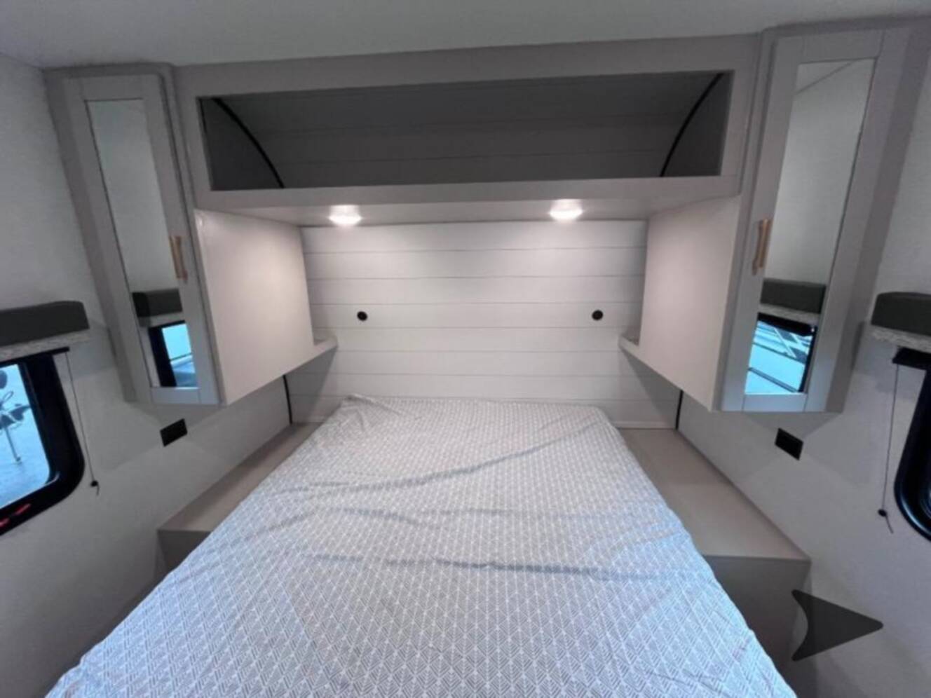 A photo of this 2027 Jayco Jay Flight SLX 260BHW BAJA