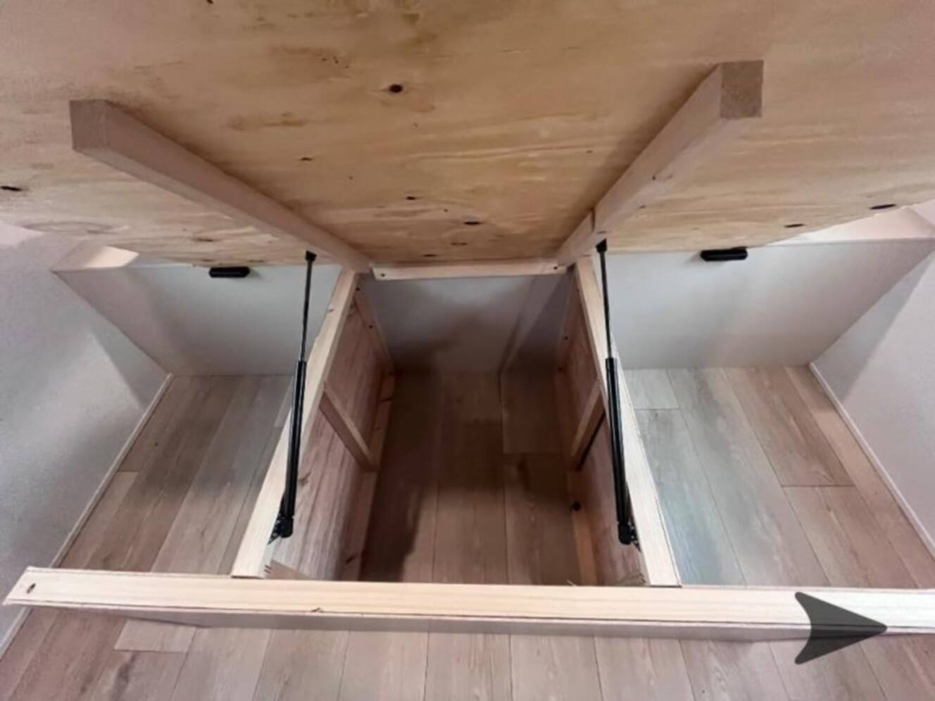 A photo of this 2027 Jayco Jay Flight SLX 260BHW BAJA