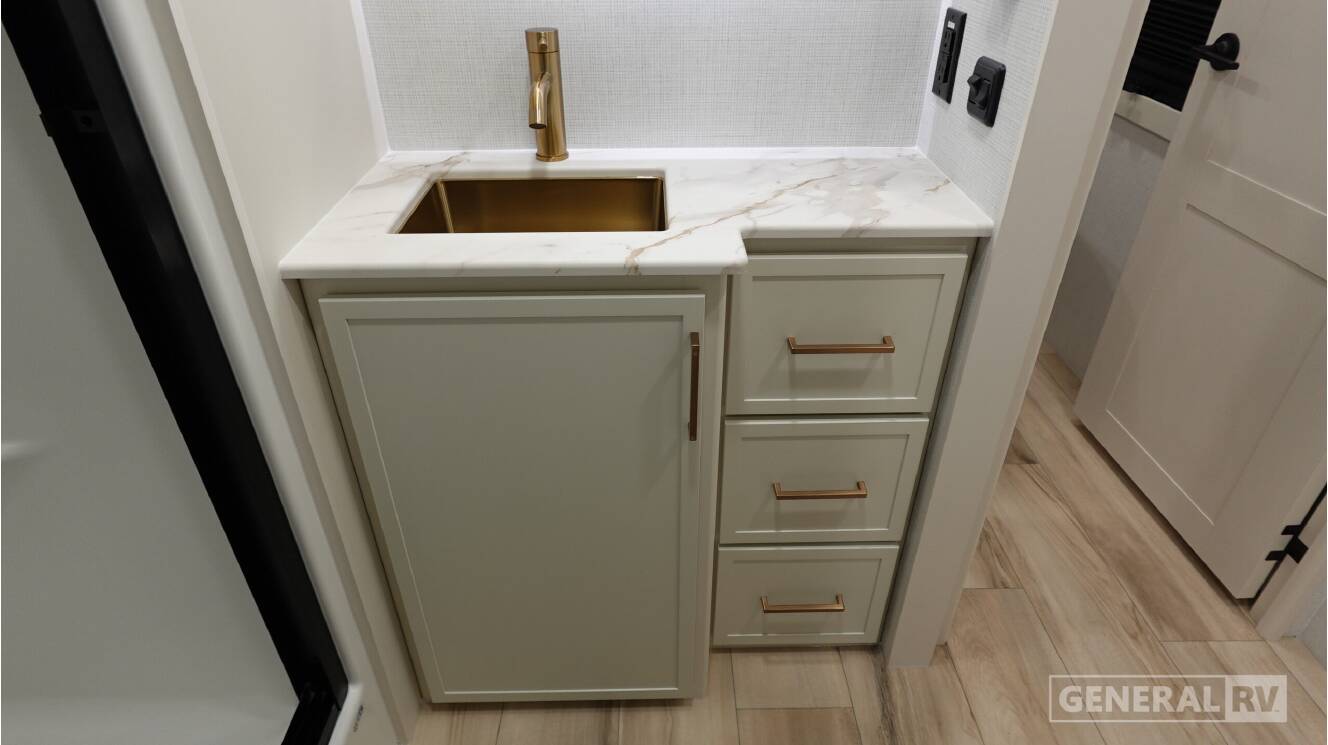 A photo of this 2026 Brinkley MODEL I 275