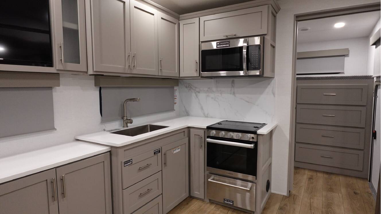 A photo of this 2026 Alliance Rv AVENUE 29BH