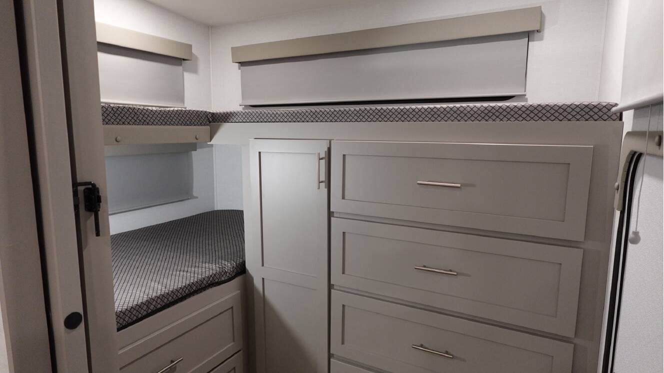 A photo of this 2026 Alliance Rv AVENUE 29BH