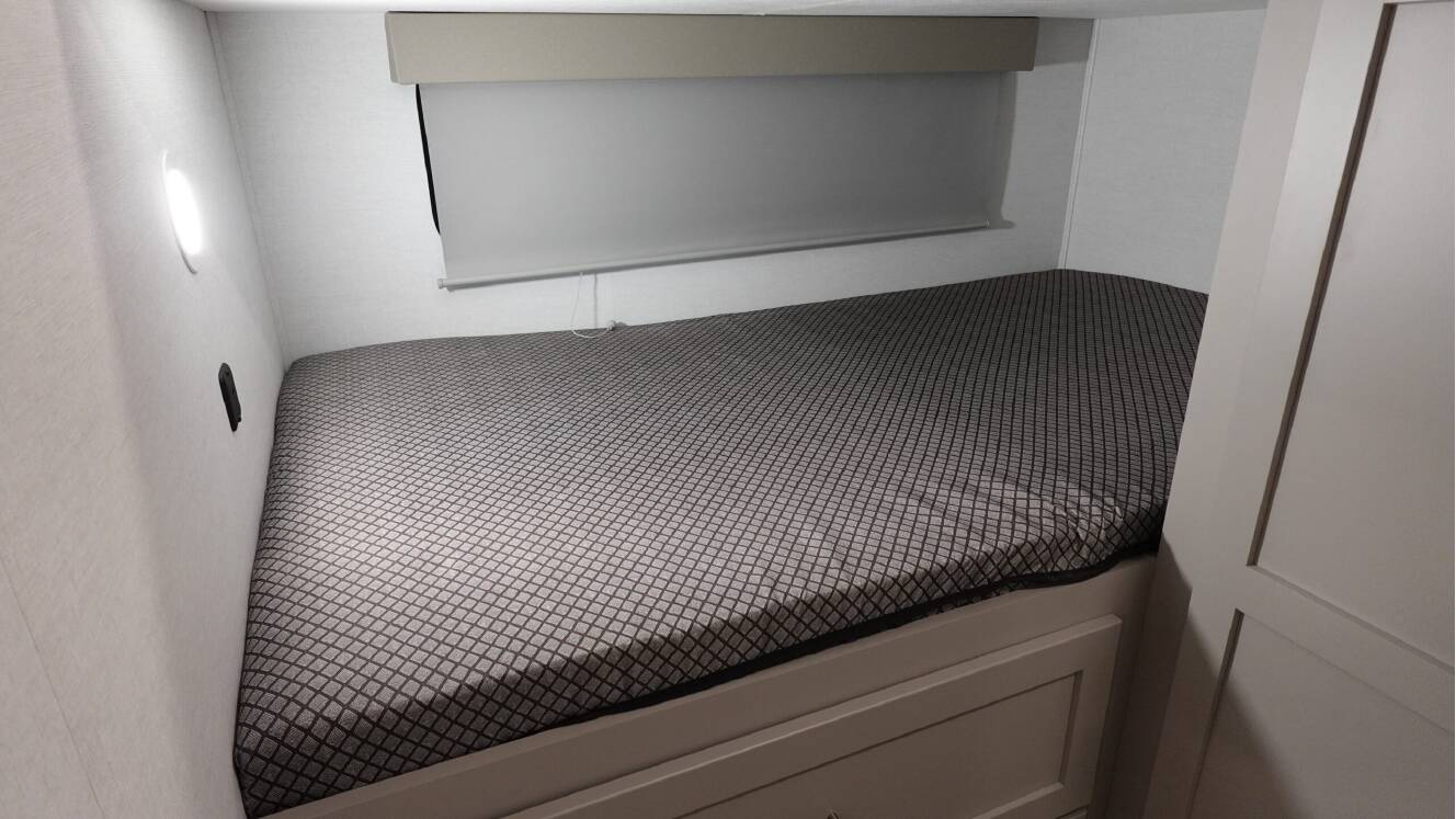 A photo of this 2026 Alliance Rv AVENUE 29BH