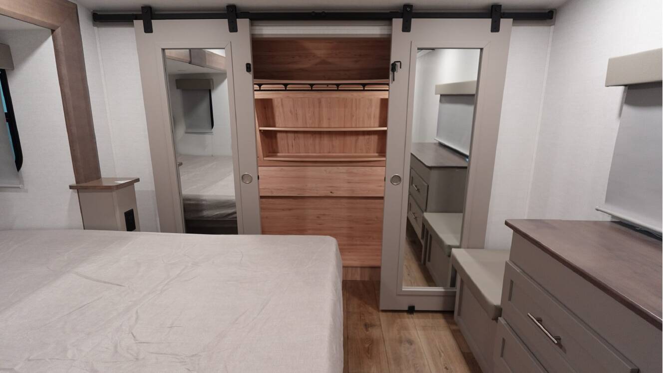 A photo of this 2026 Alliance Rv AVENUE 32RLS