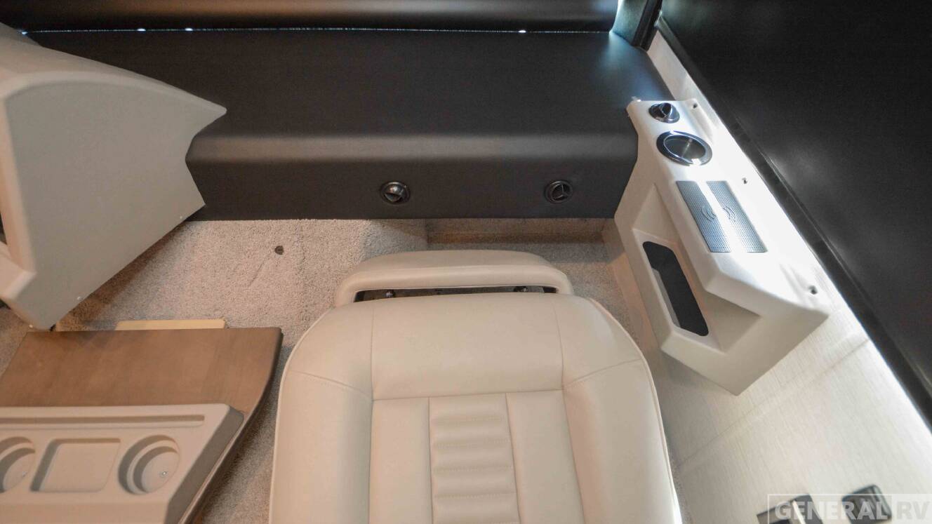 A photo of this 2026 Newmar BAY STAR 3626