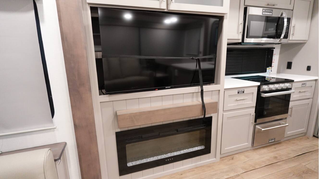 A photo of this 2026 Alliance Rv AVENUE 32RLS