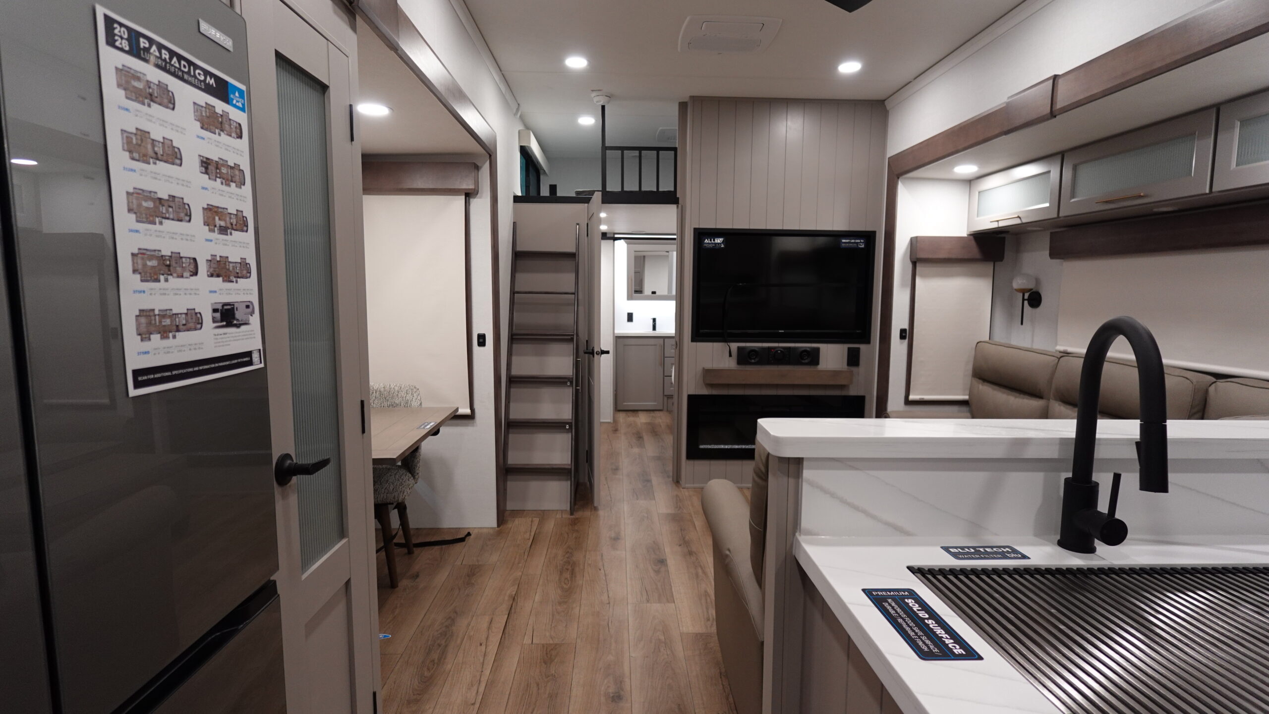 2026 Alliance Rv PARADIGM 395DS in mt clemens MI
