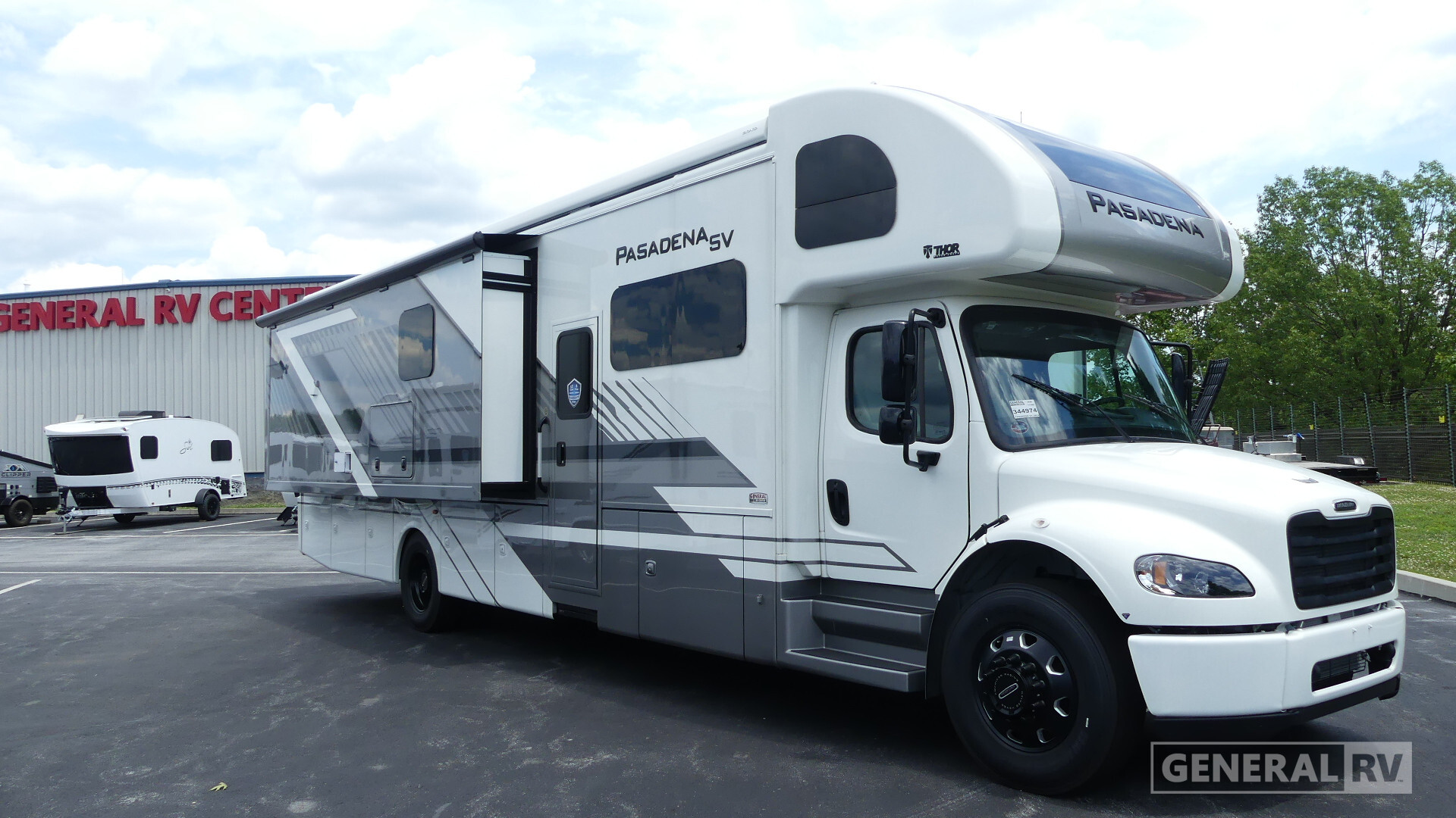 2026 Thor Motor Coach PASADENA SV 38FX in west chester PA
