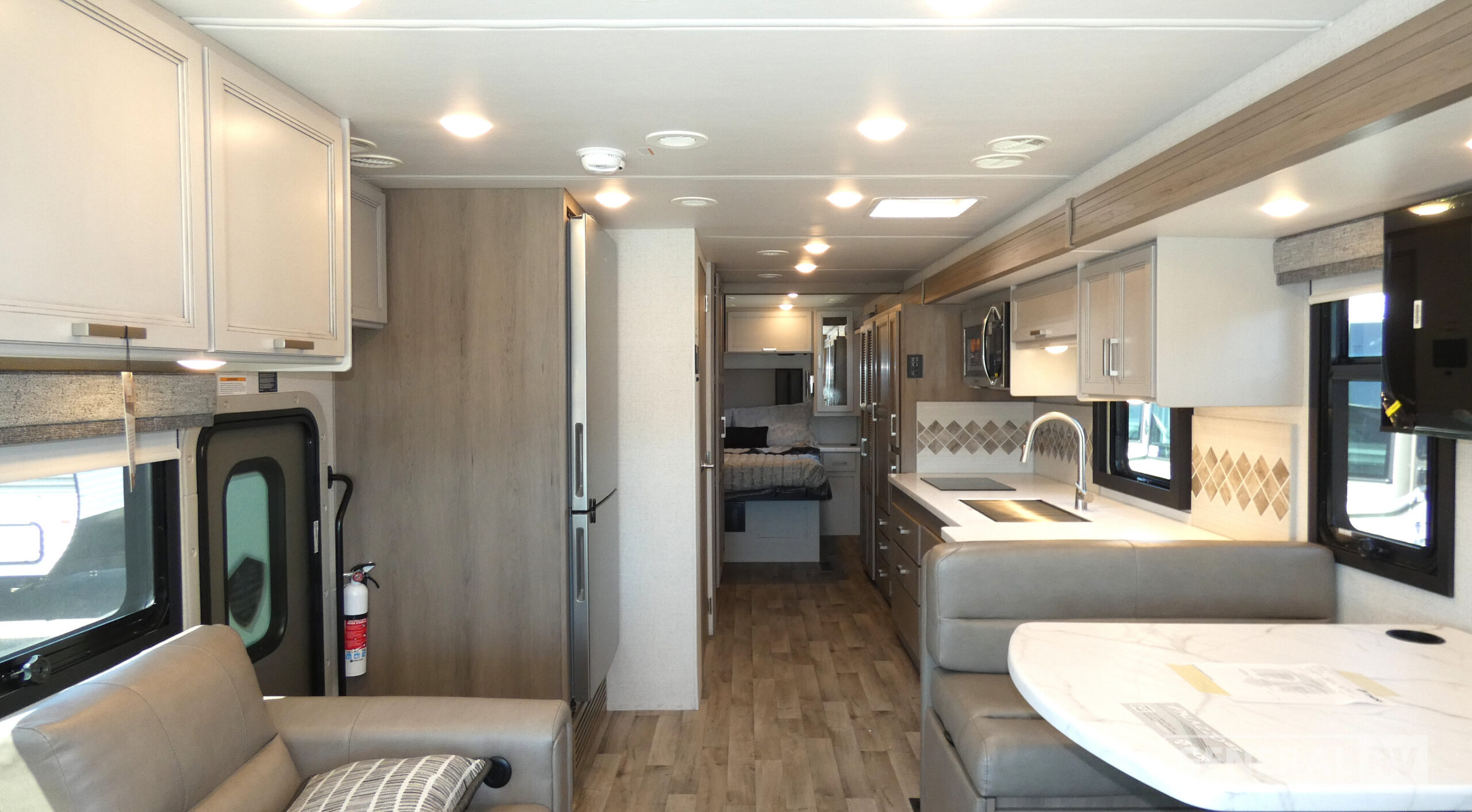 2026 Thor Motor Coach PALAZZO GT 33.6 in wayland MI