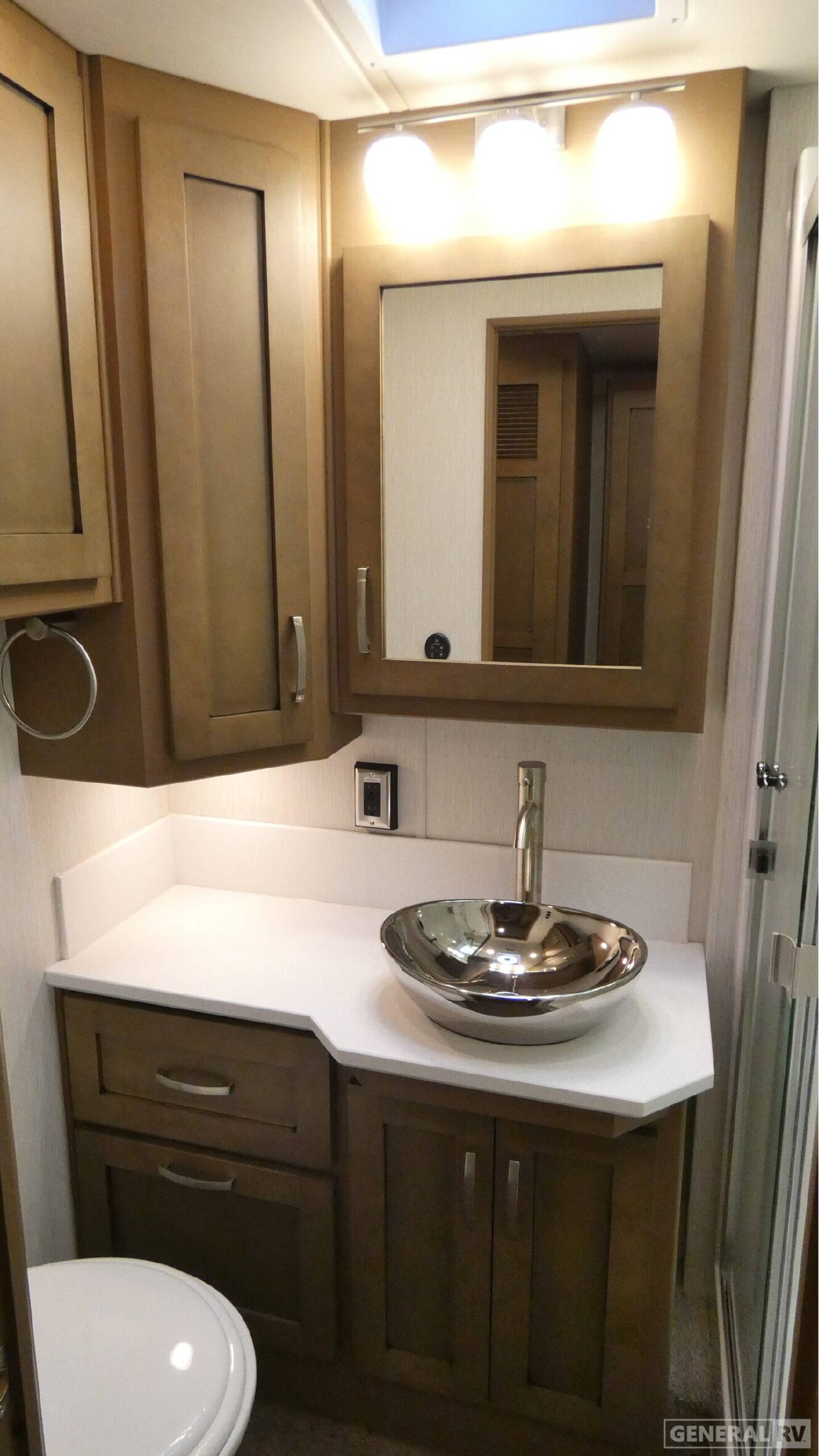 A photo of this 2026 Newmar BAY STAR 3626