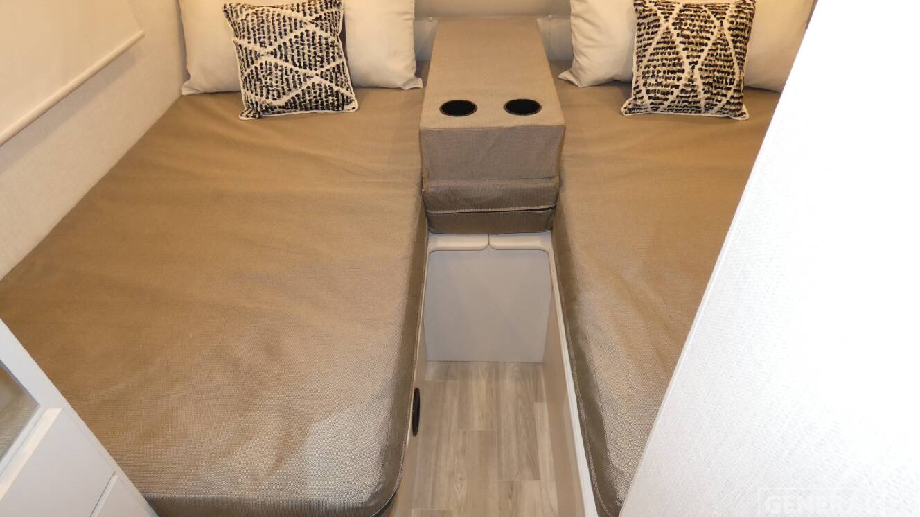 A photo of this 2026 Thor Motor Coach AXIS 26.2