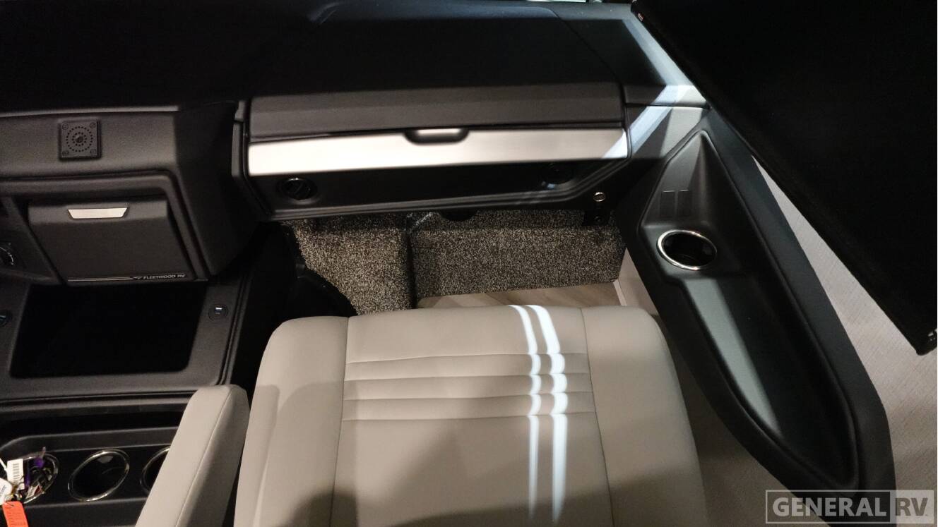 A photo of this 2026 Fleetwood FORTIS 34MB