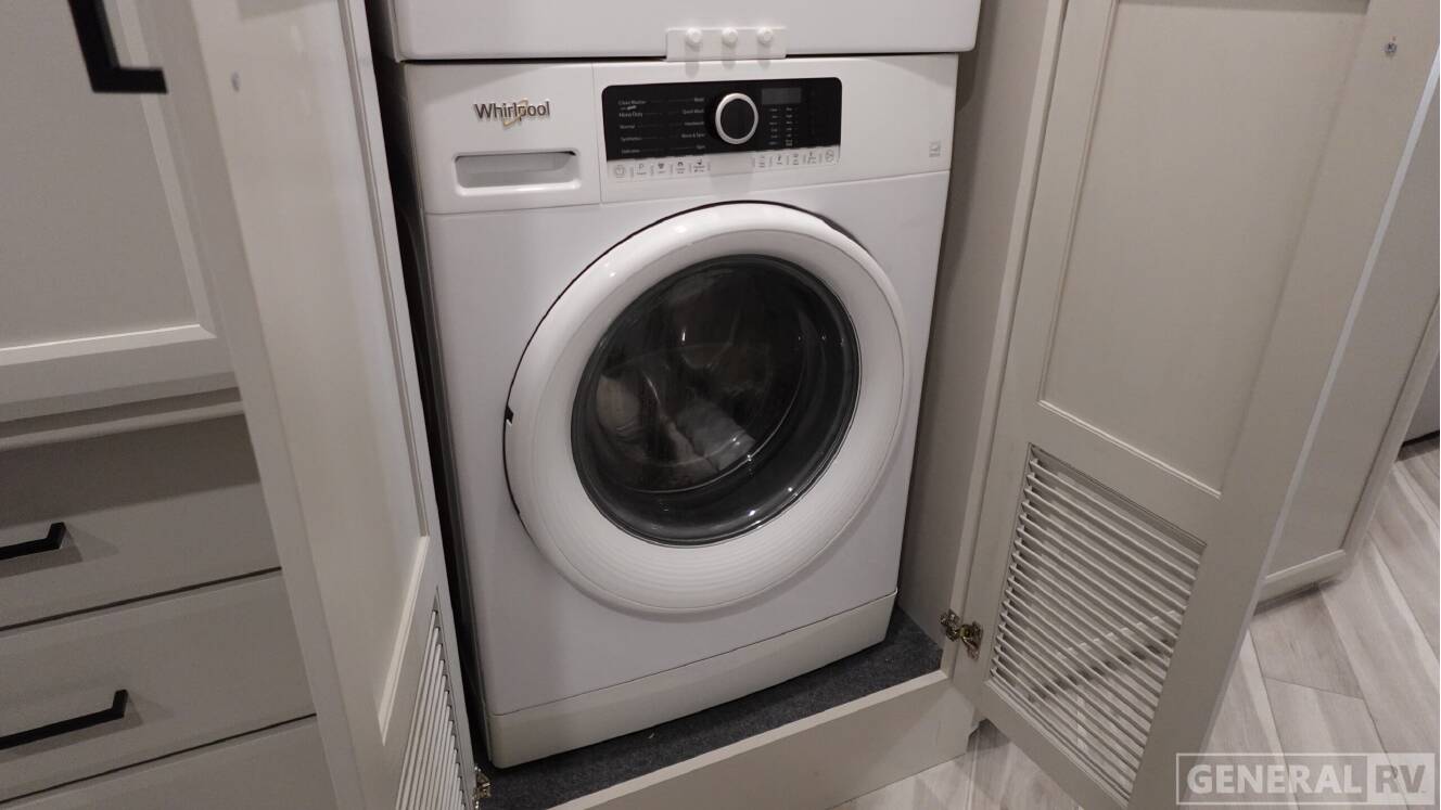 A photo of this 2026 Fleetwood FORTIS 34MB