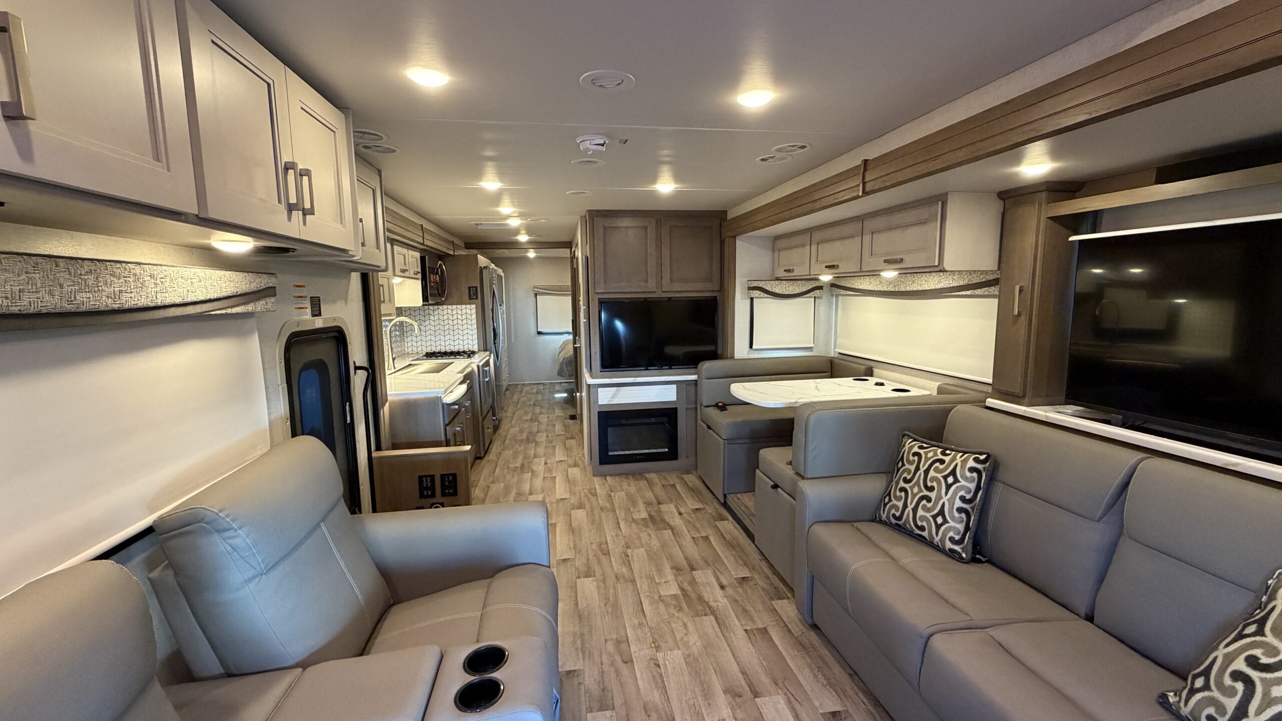 2026 Thor Motor Coach PASADENA 38FX in mesa AZ
