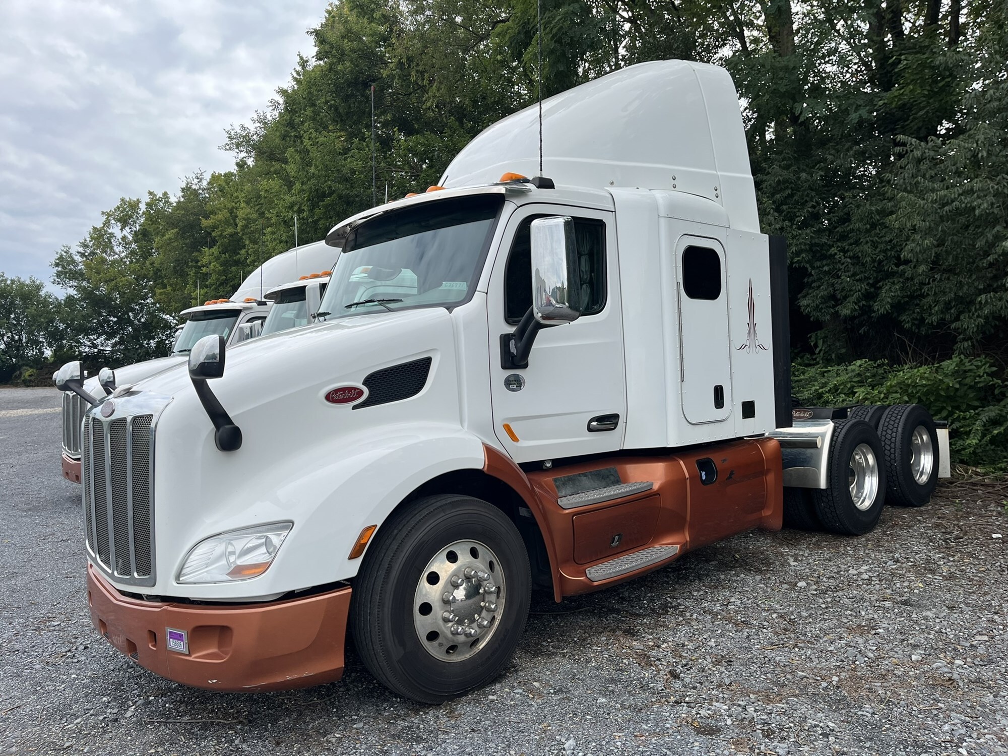 2019 PETERBILT 579 in Souderton, PA