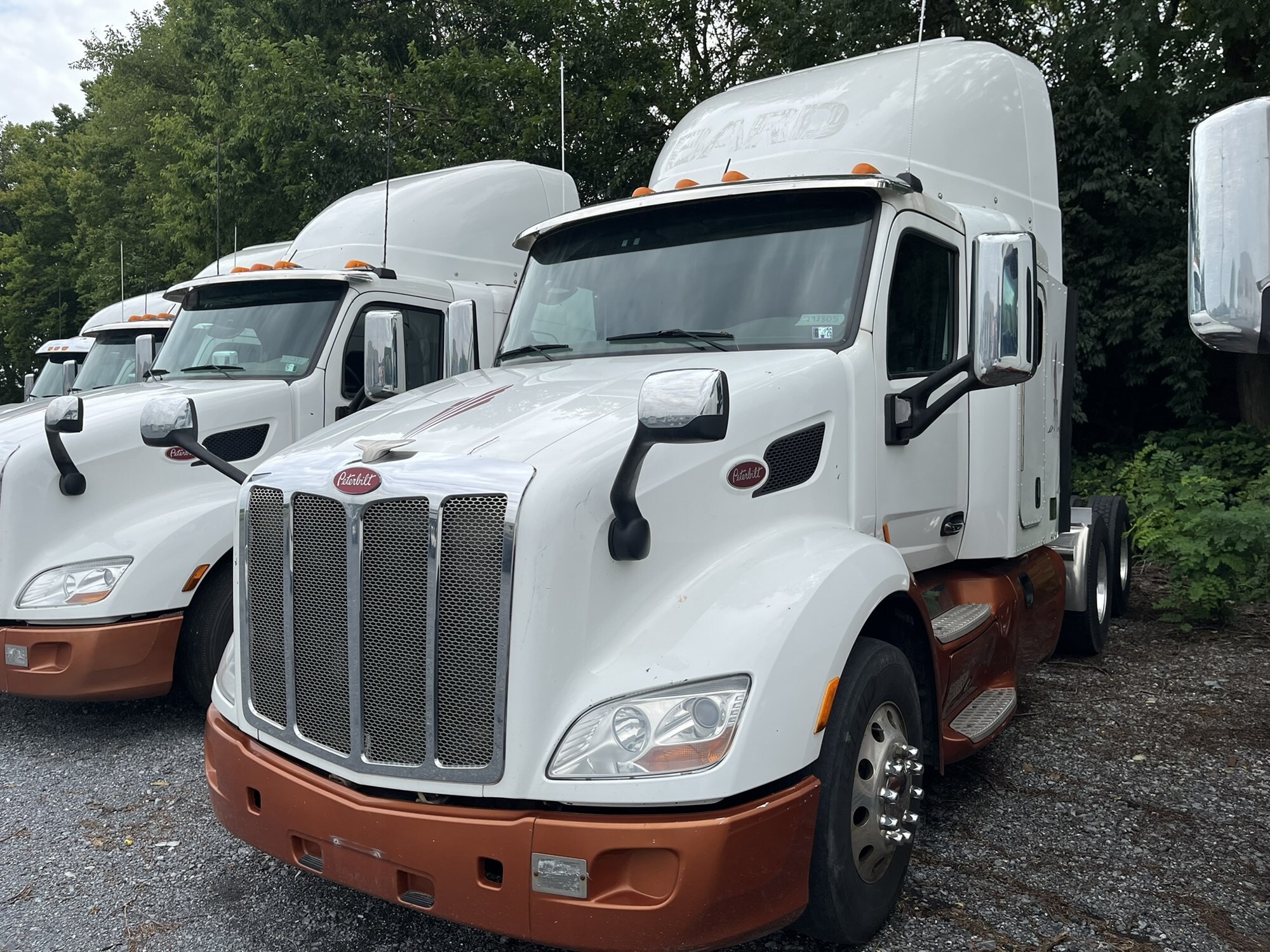 2015 PETERBILT 579 in Souderton, PA