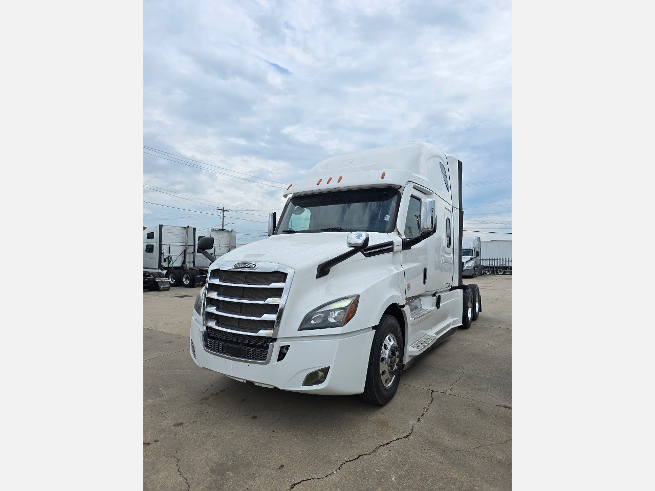2023 FREIGHTLINER CASCADIA 126 in Houston, TX