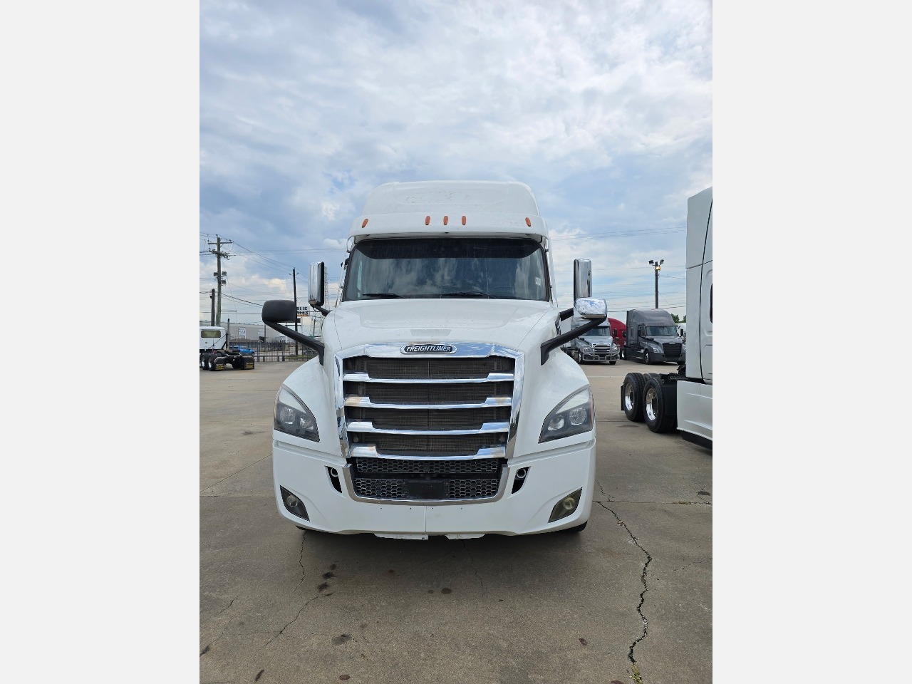 2023 FREIGHTLINER CASCADIA 126 in Houston, TX