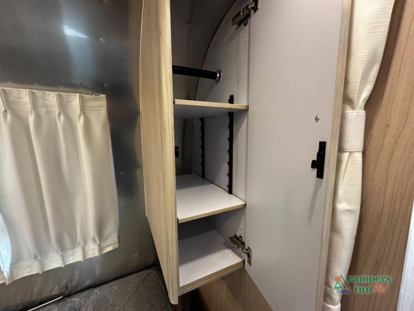 A photo of this 2027 Airstream Globetrotter 27FBT