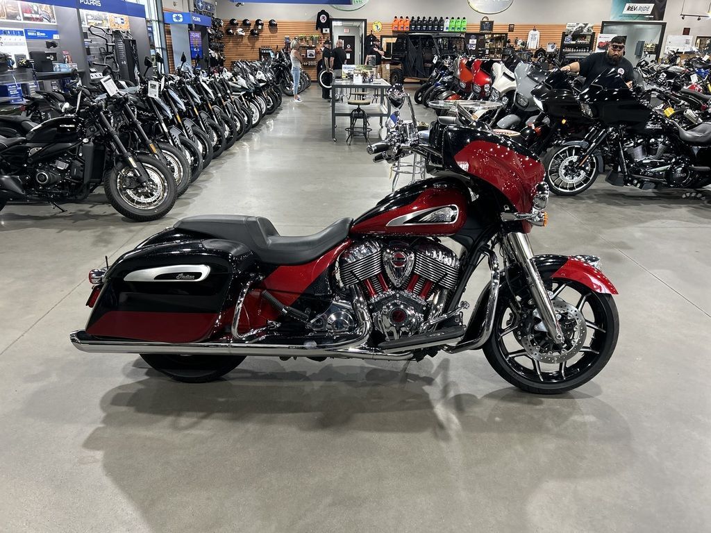 2020 Indian Motorcycle® Chieftain® Elite Thunder Black Vivid Crystal/Wildfire ELITE in Fayetteville, NC