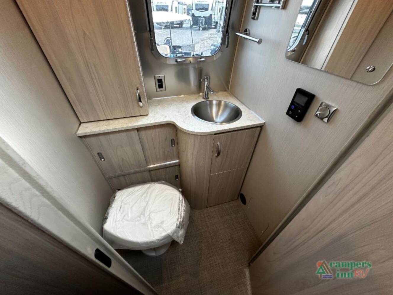 A photo of this 2027 Airstream Globetrotter 27FBT