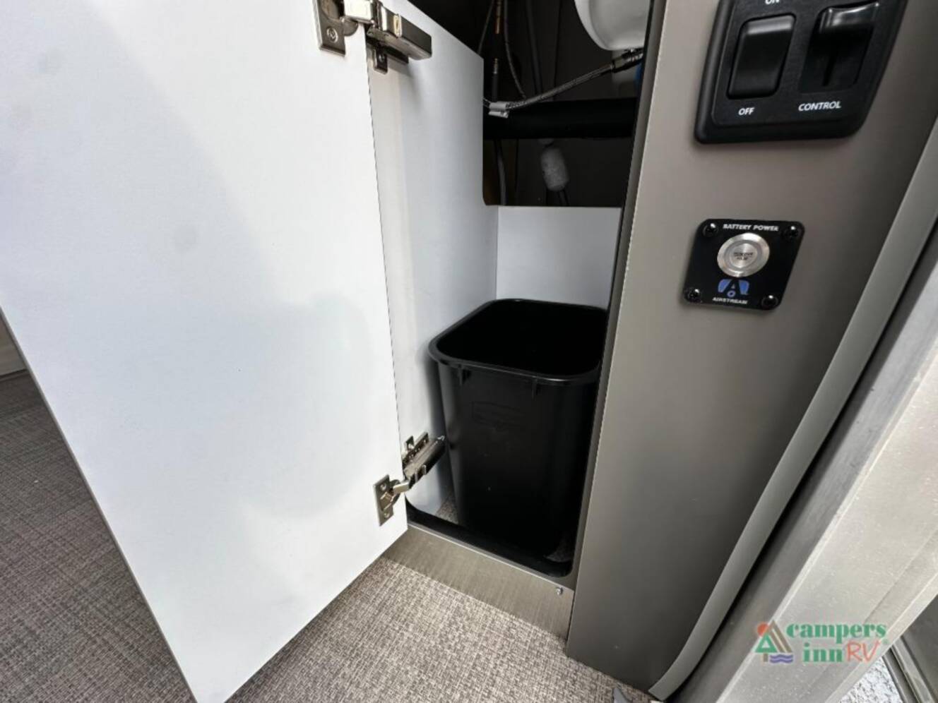A photo of this 2027 Airstream Globetrotter 27FBT