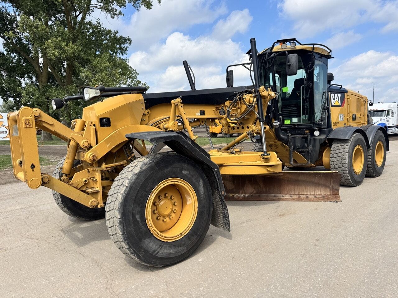 2012 Caterpillar 160M2 in Lansing, MI