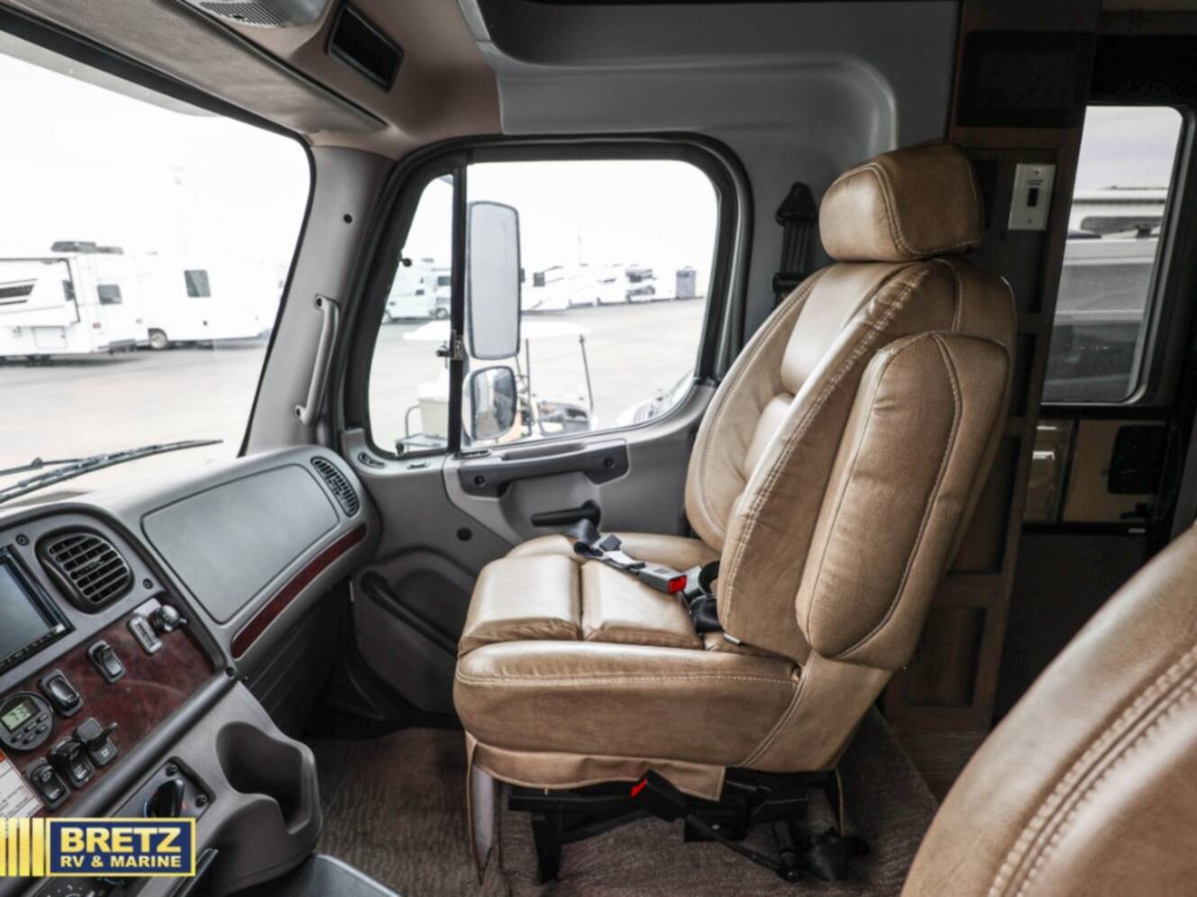 A photo of this 2020 Dynamax DX3 37TS