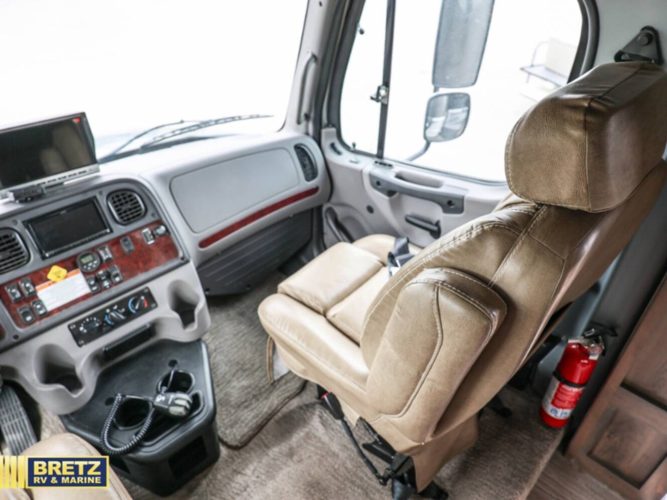 A photo of this 2020 Dynamax DX3 37TS